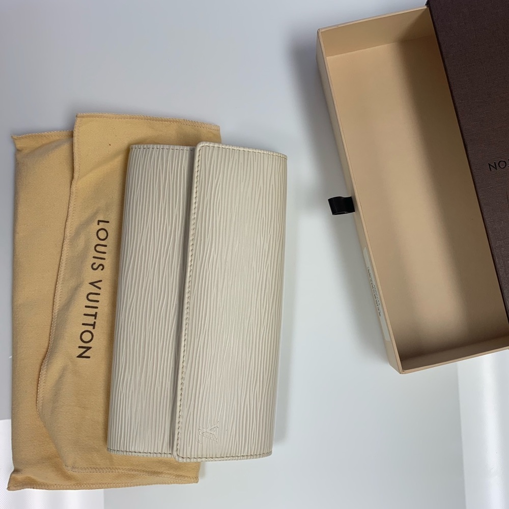 Louise Vuitton Epi Leather Wallet NIB ON HOLD